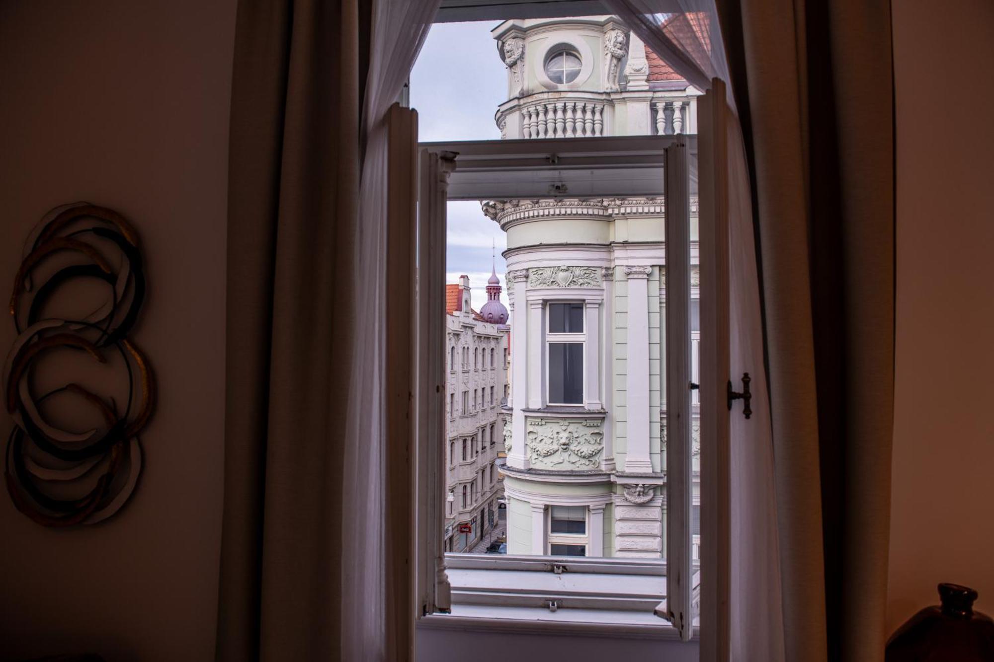 Modern Downtown Apt - Renovated, On Ideal Location Praga Esterno foto
