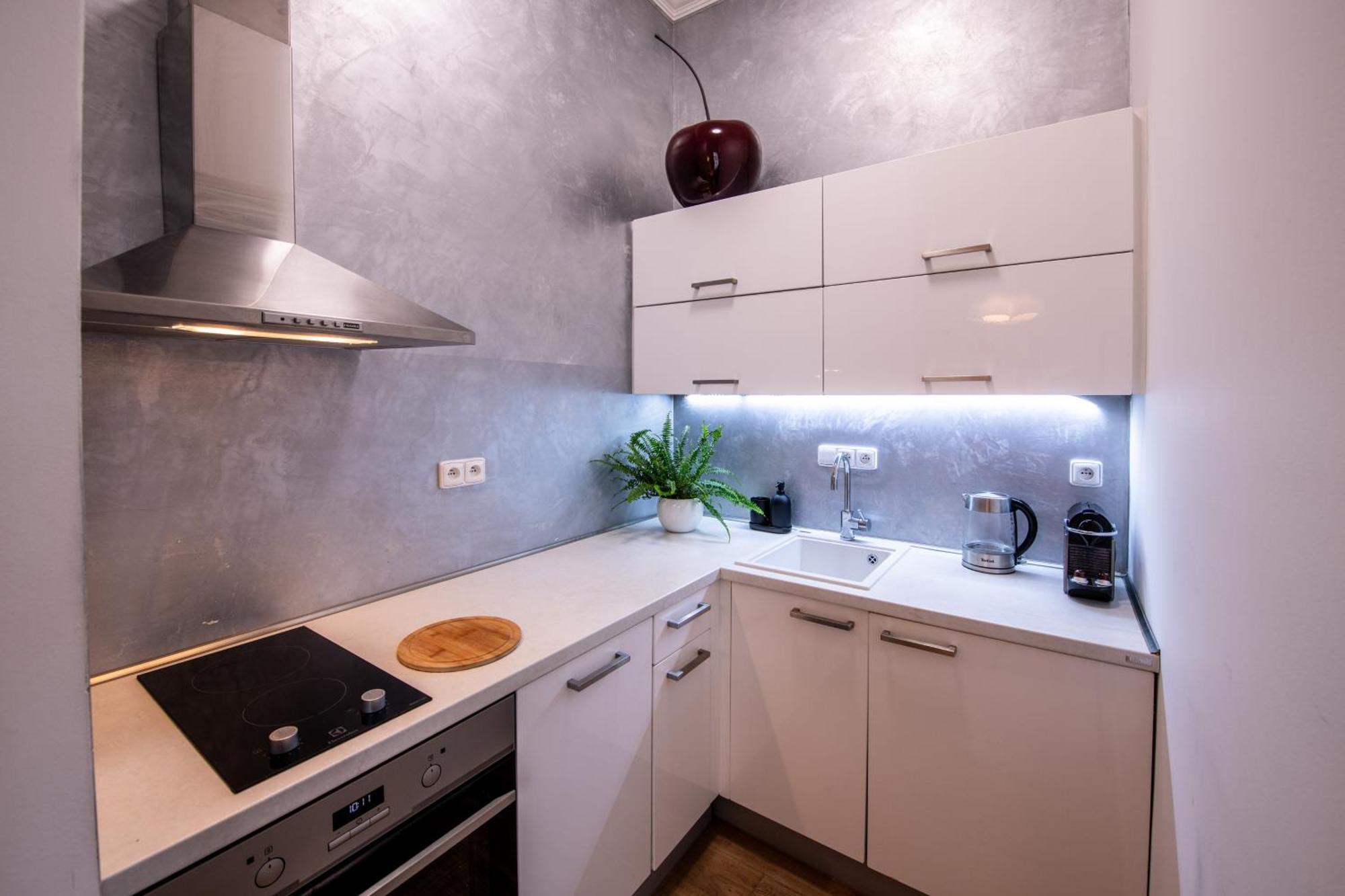Modern Downtown Apt - Renovated, On Ideal Location Praga Esterno foto