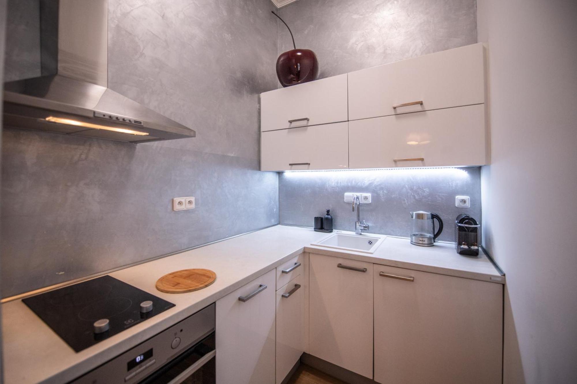 Modern Downtown Apt - Renovated, On Ideal Location Praga Esterno foto