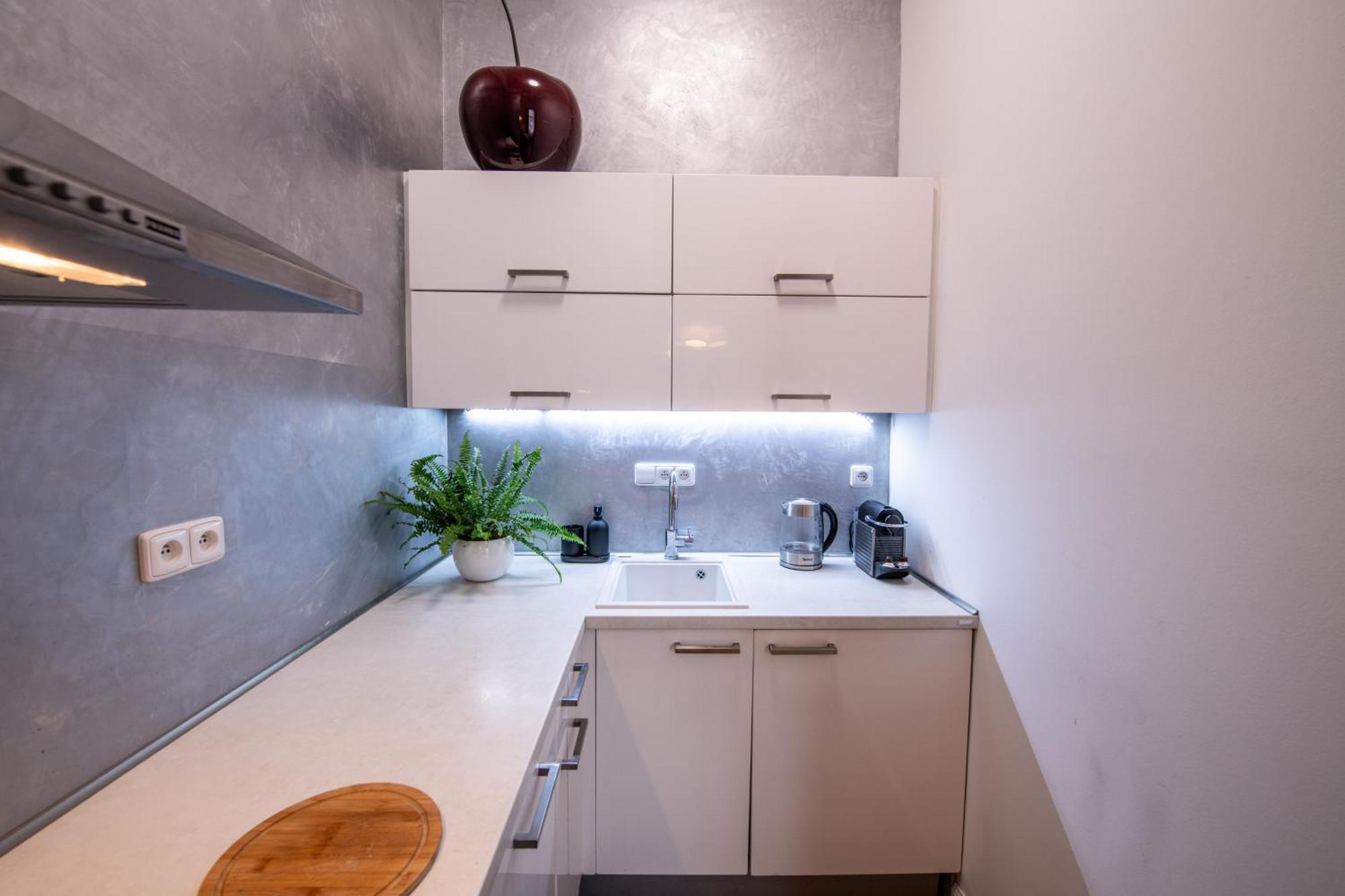 Modern Downtown Apt - Renovated, On Ideal Location Praga Esterno foto
